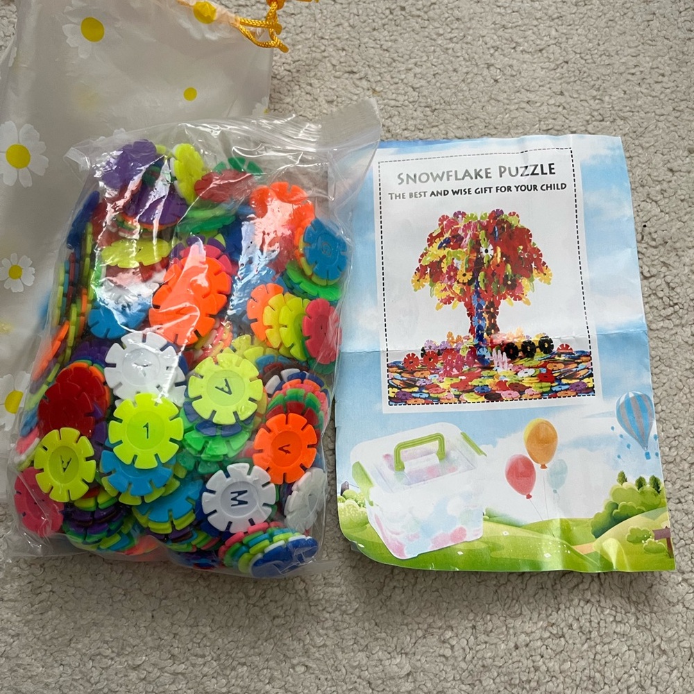 Montessori snowflake puzzle toys STEM disks interlocking coins Picasso gears